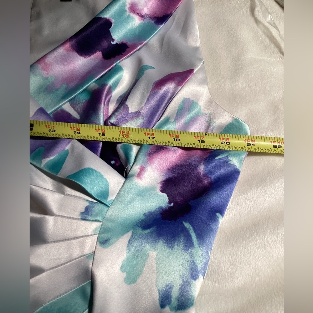 Tahari White and Green Patterned Dress - Picture 9 of 14